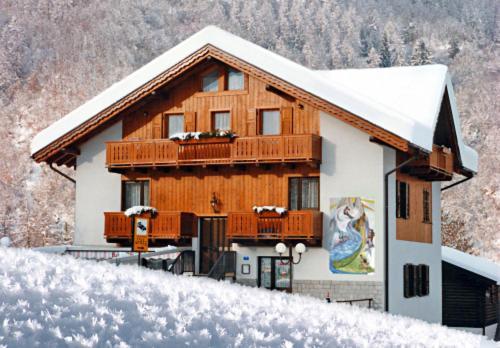 Jolly B&B - Affittacamere Dimaro Dış mekan fotoğraf