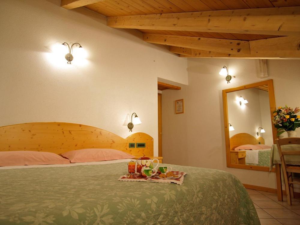 Jolly B&B - Affittacamere Dimaro Oda fotoğraf